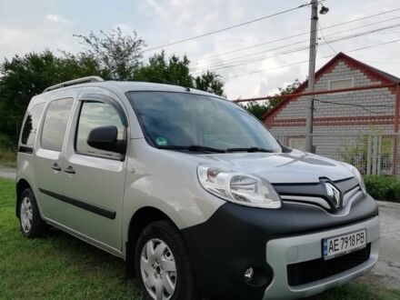 Серый Рено Кенгу, объемом двигателя 1.5 л и пробегом 170 тыс. км за 11999 $, фото 1 на Automoto.ua