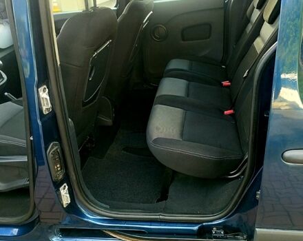 Синий Рено Кенгу, объемом двигателя 1.5 л и пробегом 247 тыс. км за 11990 $, фото 12 на Automoto.ua