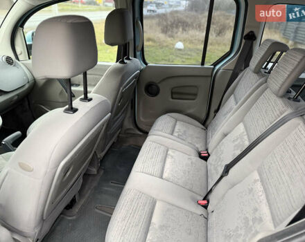 Синий Рено Кенгу, объемом двигателя 1.6 л и пробегом 124 тыс. км за 8200 $, фото 20 на Automoto.ua