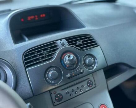 Синій Рено Кєнгу, об'ємом двигуна 1.6 л та пробігом 207 тис. км за 7600 $, фото 22 на Automoto.ua