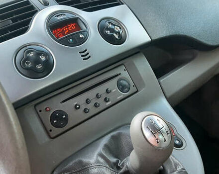 Синий Рено Кенгу, объемом двигателя 1.6 л и пробегом 233 тыс. км за 7750 $, фото 31 на Automoto.ua