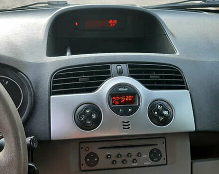 Синій Рено Кєнгу, об'ємом двигуна 1.6 л та пробігом 233 тис. км за 7999 $, фото 38 на Automoto.ua