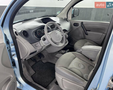 Синий Рено Кенгу, объемом двигателя 1.6 л и пробегом 160 тыс. км за 7500 $, фото 51 на Automoto.ua