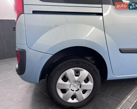 Синий Рено Кенгу, объемом двигателя 1.6 л и пробегом 160 тыс. км за 7500 $, фото 32 на Automoto.ua