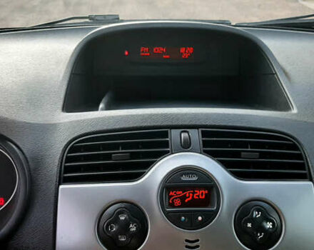 Синій Рено Кєнгу, об'ємом двигуна 1.6 л та пробігом 233 тис. км за 7999 $, фото 36 на Automoto.ua