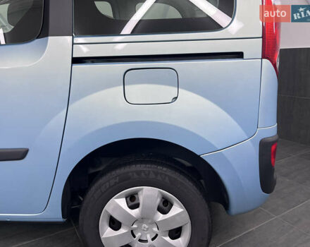 Синий Рено Кенгу, объемом двигателя 1.6 л и пробегом 160 тыс. км за 7500 $, фото 23 на Automoto.ua