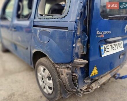 Синий Рено Кенгу, объемом двигателя 1.6 л и пробегом 240 тыс. км за 2900 $, фото 5 на Automoto.ua