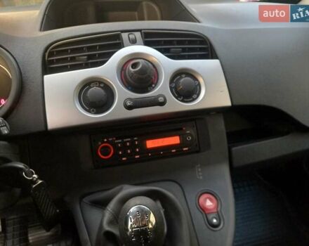 Рено Кєнгу 2011 у Звенигородка на Automoto.ua Синій Рено Кєнгу, об'ємом двигуна 1.5 л та пробігом 167 тис. км за 8999 $, фото 18 на Automoto.ua