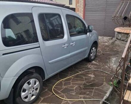 Синий Рено Кенгу, объемом двигателя 0 л и пробегом 150 тыс. км за 9000 $, фото 3 на Automoto.ua