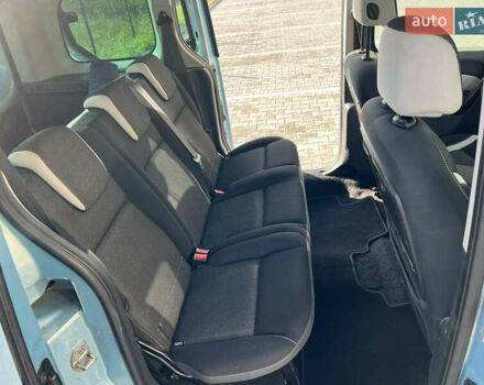 Синій Рено Кєнгу, об'ємом двигуна 1.5 л та пробігом 121 тис. км за 9700 $, фото 23 на Automoto.ua