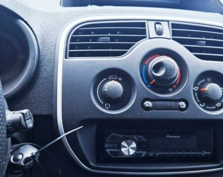 Рено Кенгу 2013 в Одессе на Automoto.ua Синий Рено Кенгу, объемом двигателя 1.5 л и пробегом 211 тыс. км за 10700 $, фото 12 на Automoto.ua