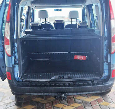 Рено Кенгу 2013 в Одессе на Automoto.ua Синий Рено Кенгу, объемом двигателя 1.5 л и пробегом 211 тыс. км за 10700 $, фото 3 на Automoto.ua