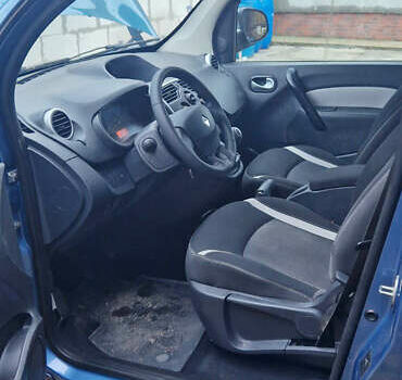 Рено Кенгу 2013 в Одессе на Automoto.ua Синий Рено Кенгу, объемом двигателя 1.5 л и пробегом 211 тыс. км за 10700 $, фото 9 на Automoto.ua