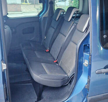 Синий Рено Кенгу, объемом двигателя 1.5 л и пробегом 290 тыс. км за 10300 $, фото 9 на Automoto.ua