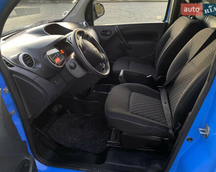 Синий Рено Кенгу, объемом двигателя 0 л и пробегом 39 тыс. км за 6700 $, фото 16 на Automoto.ua