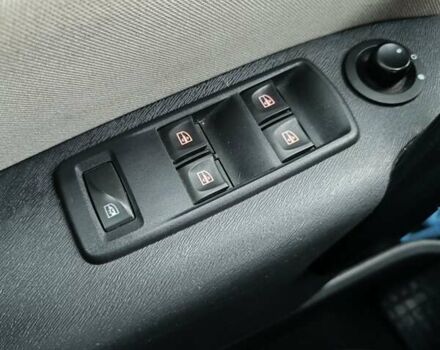 Синий Рено Кенгу, объемом двигателя 1.46 л и пробегом 265 тыс. км за 10700 $, фото 17 на Automoto.ua