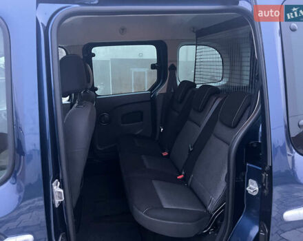 Синий Рено Кенгу, объемом двигателя 1.5 л и пробегом 180 тыс. км за 12750 $, фото 24 на Automoto.ua