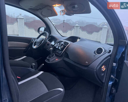 Синий Рено Кенгу, объемом двигателя 1.5 л и пробегом 180 тыс. км за 12750 $, фото 35 на Automoto.ua