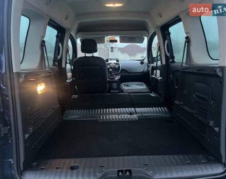 Синий Рено Кенгу, объемом двигателя 1.5 л и пробегом 180 тыс. км за 12750 $, фото 47 на Automoto.ua