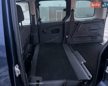 Синий Рено Кенгу, объемом двигателя 1.5 л и пробегом 180 тыс. км за 12750 $, фото 50 на Automoto.ua