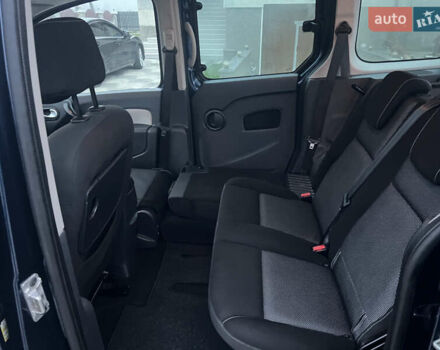 Синий Рено Кенгу, объемом двигателя 1.5 л и пробегом 180 тыс. км за 12750 $, фото 53 на Automoto.ua