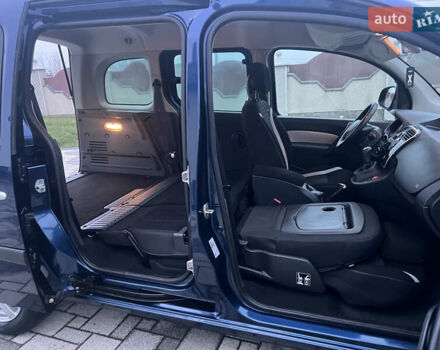 Синий Рено Кенгу, объемом двигателя 1.5 л и пробегом 180 тыс. км за 12750 $, фото 49 на Automoto.ua