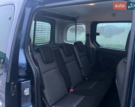 Синий Рено Кенгу, объемом двигателя 1.5 л и пробегом 180 тыс. км за 12750 $, фото 27 на Automoto.ua