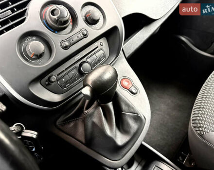 Синій Рено Кєнгу, об'ємом двигуна 1.5 л та пробігом 198 тис. км за 15900 $, фото 24 на Automoto.ua