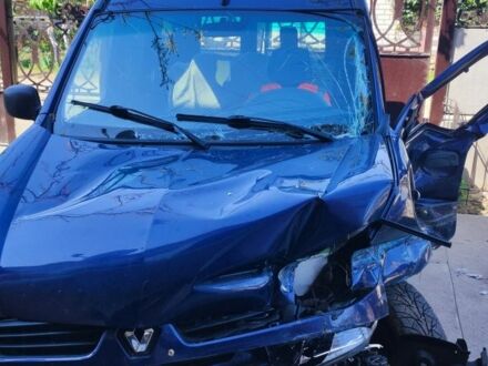 Рено Кєнгу 2006 у Херсоні на Automoto.ua Синій Рено Кєнгу, об'ємом двигуна 0 л та пробігом 224 тис. км за 2900 $, фото 1 на Automoto.ua