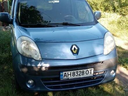 Рено Кенгу 2011 в Славянске на Automoto.ua Синий Рено Кенгу, объемом двигателя 1.6 л и пробегом 260 тыс. км за 7500 $, фото 1 на Automoto.ua