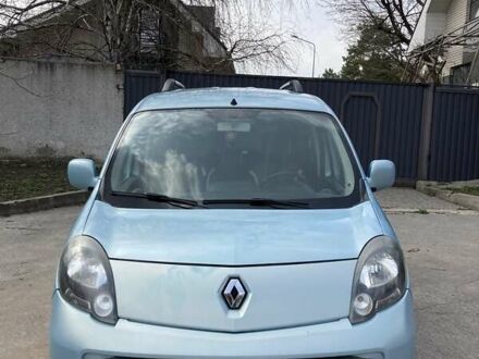 Рено Кенгу 2012 в Харькове на Automoto.ua Синий Рено Кенгу, объемом двигателя 1.6 л и пробегом 270 тыс. км за 7600 $, фото 1 на Automoto.ua