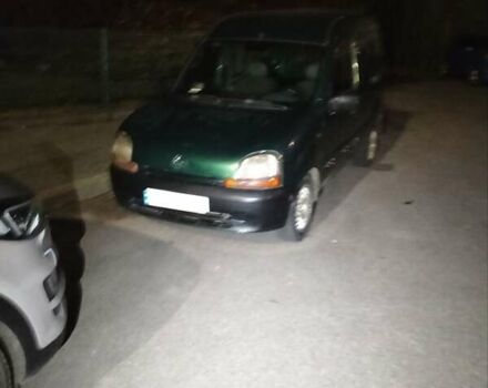 Зеленый Рено Кенгу, объемом двигателя 1.87 л и пробегом 300 тыс. км за 2200 $, фото 2 на Automoto.ua