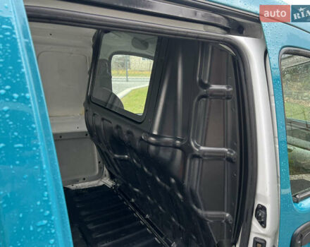 Зелений Рено Кєнгу, об'ємом двигуна 1.46 л та пробігом 220 тис. км за 3200 $, фото 27 на Automoto.ua