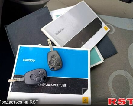 Зелений Рено Кєнгу, об'ємом двигуна 1.6 л та пробігом 224 тис. км за 6999 $, фото 13 на Automoto.ua