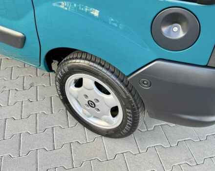 Зеленый Рено Кенгу, объемом двигателя 1.4 л и пробегом 209 тыс. км за 3600 $, фото 13 на Automoto.ua