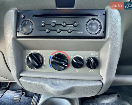 Зеленый Рено Кенгу, объемом двигателя 1.4 л и пробегом 209 тыс. км за 3600 $, фото 29 на Automoto.ua