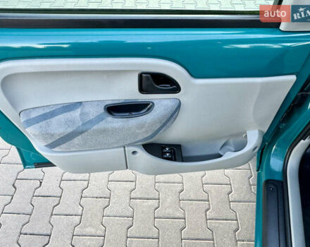 Зеленый Рено Кенгу, объемом двигателя 1.4 л и пробегом 209 тыс. км за 3600 $, фото 23 на Automoto.ua