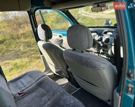 Зелений Рено Кєнгу, об'ємом двигуна 1.6 л та пробігом 245 тис. км за 4000 $, фото 8 на Automoto.ua