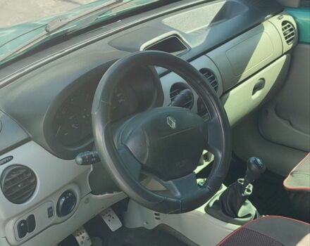 Зеленый Рено Кенгу, объемом двигателя 1.4 л и пробегом 300 тыс. км за 4000 $, фото 3 на Automoto.ua