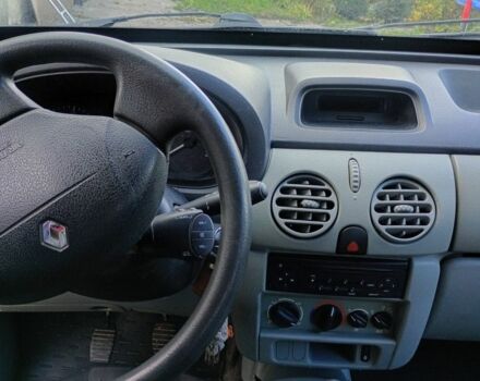 Зеленый Рено Кенгу, объемом двигателя 0 л и пробегом 244 тыс. км за 5300 $, фото 10 на Automoto.ua