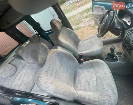 Зеленый Рено Кенгу, объемом двигателя 1.39 л и пробегом 267 тыс. км за 3100 $, фото 7 на Automoto.ua