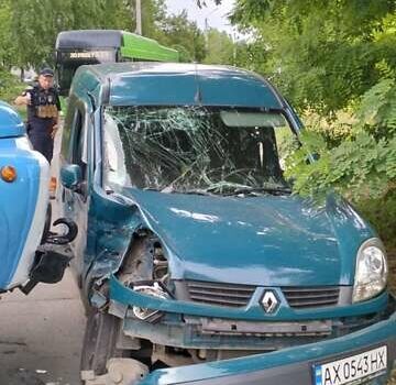 Рено Кенгу 2006 в Харькове на Automoto.ua Зеленый Рено Кенгу, объемом двигателя 1.6 л и пробегом 260 тыс. км за 2000 $, фото 1 на Automoto.ua