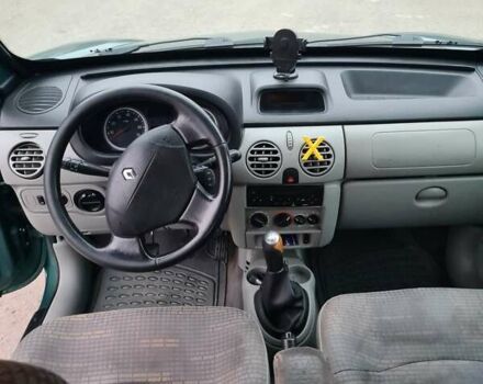 Зелений Рено Кєнгу, об'ємом двигуна 1.5 л та пробігом 251 тис. км за 5200 $, фото 4 на Automoto.ua