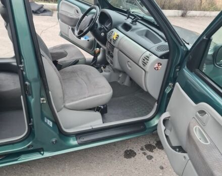 Зелений Рено Кєнгу, об'ємом двигуна 1.5 л та пробігом 251 тис. км за 5200 $, фото 11 на Automoto.ua