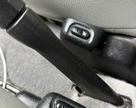 Зелений Рено Кєнгу, об'ємом двигуна 1.6 л та пробігом 240 тис. км за 4500 $, фото 17 на Automoto.ua