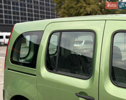 Зеленый Рено Кенгу, объемом двигателя 1.5 л и пробегом 220 тыс. км за 7600 $, фото 9 на Automoto.ua