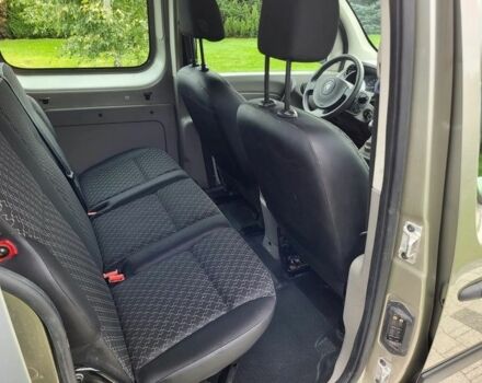 Зеленый Рено Кенгу, объемом двигателя 1.5 л и пробегом 140 тыс. км за 7000 $, фото 16 на Automoto.ua