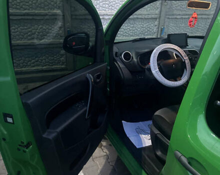 Зелений Рено Кєнгу, об'ємом двигуна 1.5 л та пробігом 195 тис. км за 13200 $, фото 2 на Automoto.ua