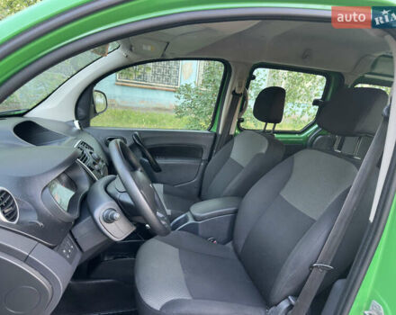 Зеленый Рено Кенгу, объемом двигателя 1.5 л и пробегом 162 тыс. км за 12499 $, фото 7 на Automoto.ua