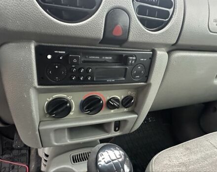 Зеленый Рено Кенгу, объемом двигателя 1.4 л и пробегом 240 тыс. км за 3000 $, фото 10 на Automoto.ua